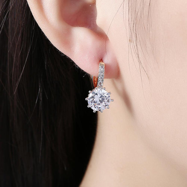 10 Prong Brilliant Round Cut Huggie Earring in 18K Gold Plated with